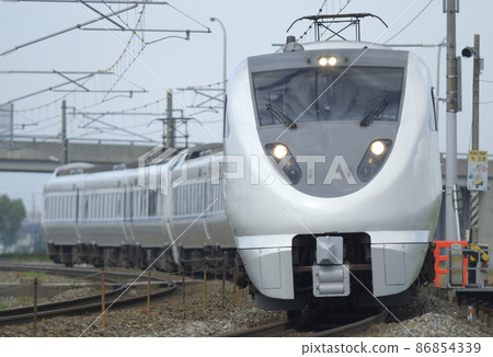 北陸本線加賀-笠間-三河JR西683系列T26+T34編隊(金澤)雷鳥 北陸本線加賀-笠間-三河JR西683系列T26+T34編隊(金澤)雷鳥 86854339