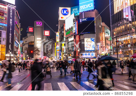 << Tokyo >> Rainy Tokyo-Shibuya Scramble Crossing << Tokyo >> Rainy Tokyo-Shibuya Scramble Crossing 86855298