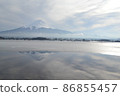 Upside down Fuji from frozen Kawaguchiko 86855457
