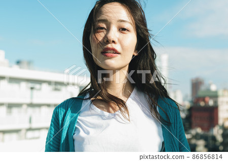 女性戶外肖像 86856814