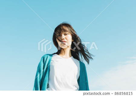 女性戶外肖像 86856815