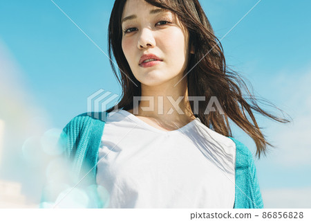 女性戶外肖像 86856828