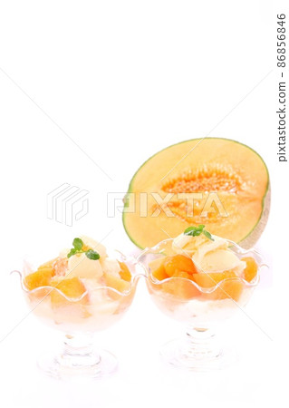 Melon cut dessert Lennon variety bright background Melon cut dessert Lennon variety bright background 86856846