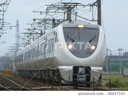 北陸本線三河加賀笠間JR西683系列S05+S27編隊(金澤)白鷺 北陸本線三河加賀笠間JR西683系列S05+S27編隊(金澤)白鷺 86857143
