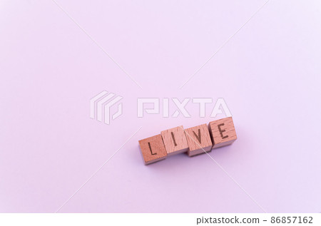 按“LIVE”順序排列的塊 按“LIVE”順序排列的塊 86857162