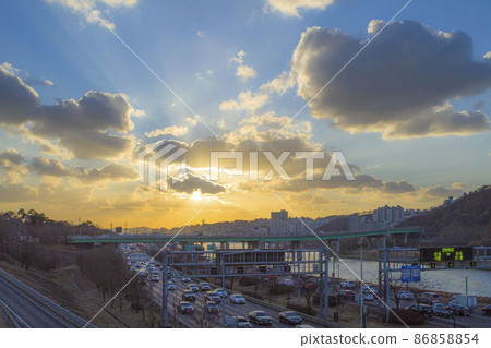 東幹道日落風光 東幹道日落風光 86858854