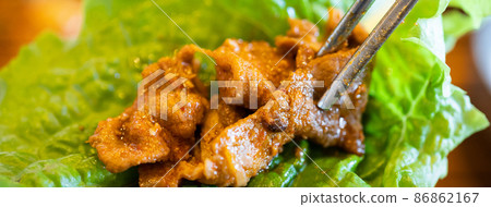 黑豬肉 韓國 食物 料理 菜包肉 餐廳 熟的 쌈 Pan fried black pork 黒豚 86862167