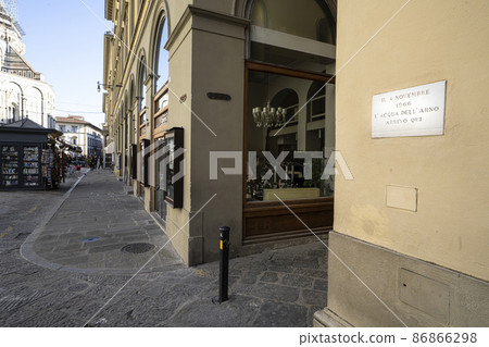 flood level reached by the Arno river in 1844 in Florence, Italy flood level reached by the Arno river in 1844 in Florence, Italy 86866298