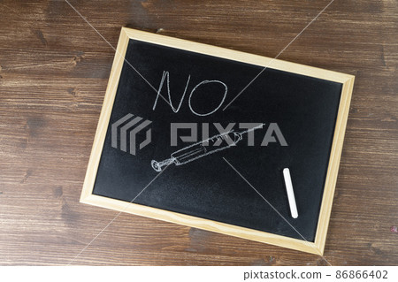 No vaccination sign 86866402