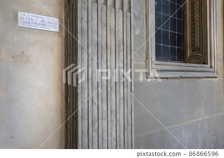 flood level reached by the Arno river in 1844 in Florence, Italy 86866596