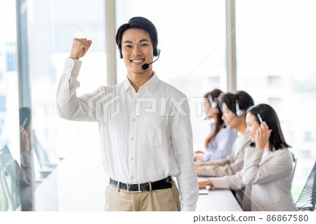Operator shooting cooperation "+ SHIFT NO GIZAKA" Operator shooting cooperation "+ SHIFT NO GIZAKA" 86867580