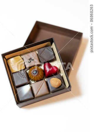 Valentine chocolate white day image 86868263