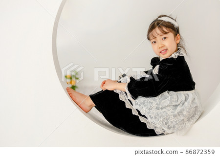 girl child lifestyle 86872359