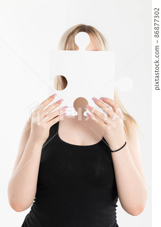 Maintained anonymity by covering your face with one large puzzle. Let's include race tolerance. 86877302