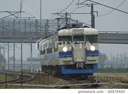 北陸本線加賀笠間三河JR西475系A24編隊(金澤) 北陸本線加賀笠間三河JR西475系A24編隊(金澤) 86878484
