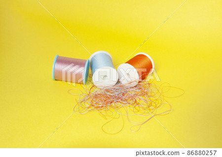 Twisted sewing thread 86880257