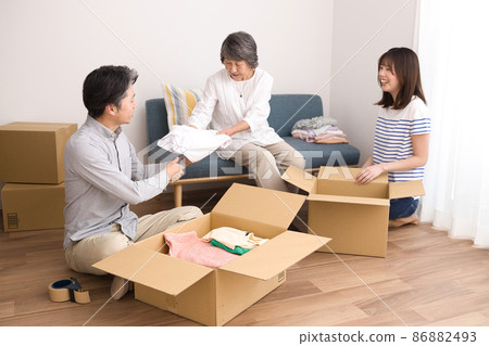 Moving a 3rd generation family 86882493