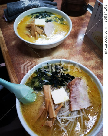 Miso curry ramen, miso curry milk ramen Miso curry ramen, miso curry milk ramen 86884105