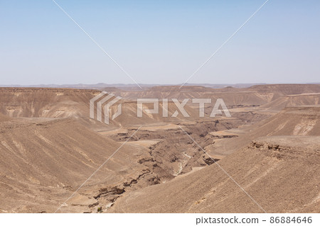 [也門] Hadramawt，一個像火星一樣的山谷在郊區蔓延的景色 86884646