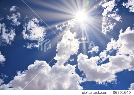 White clouds over Uyuni salt lake White clouds over Uyuni salt lake 86891640