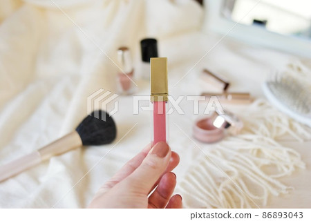 Lip gloss 86893043
