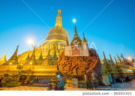 Shwe Maw Daw Pagoda (Shwemawdaw Pagoda), Myanmar Shwe Maw Daw Pagoda (Shwemawdaw Pagoda), Myanmar 86893301