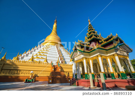 Mahazadi pagoda with blue sky in Bago Mahazadi pagoda with blue sky in Bago 86893310