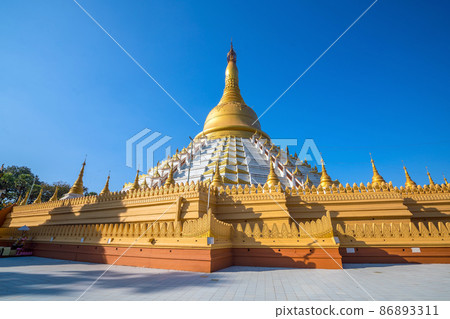 Mahazadi pagoda with blue sky in Bago Mahazadi pagoda with blue sky in Bago 86893311
