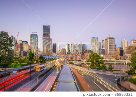 Brisbane city skyline 86893321