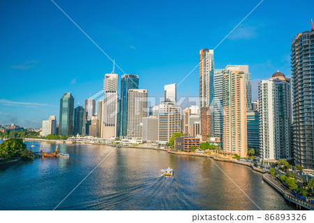 Brisbane city skyline and Brisbane river 86893326