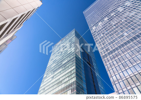 《Tokyo》 Tokyo business district, skyscraper 86895575