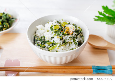 Green vegetable rice Green vegetable rice 86898409