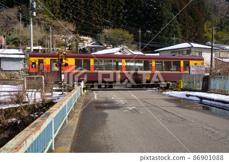 地方線渡瀨溪谷鐵路無軌電車 86901088