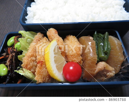 豐富多彩的配菜午餐 86903788