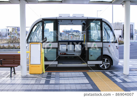 Access EV bus between Haneda Innovation City and Terminal 3 (gray) Access EV bus between Haneda Innovation City and Terminal 3 (gray) 86904007