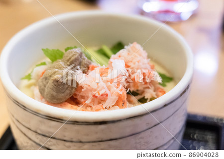 Japanese food "Crab chawanmushi" 86904028