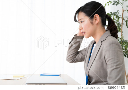 道歉的女商人 道歉的女商人 86904485