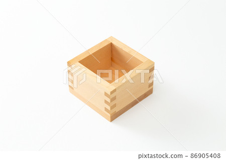 馬蘇白色背景 86905408