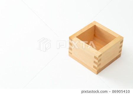 馬蘇白色背景 86905410