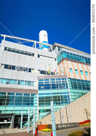 Asahi Environmental Center building and blue sky scenery in Kawaguchi City, Saitama Prefecture Asahi Environmental Center building and blue sky scenery in Kawaguchi City, Saitama Prefecture 86905579