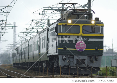 Hokuriku Main Line Mikawa-Kaga Kasama JR West EF81-104 + 24 series Twilight Express 86907868