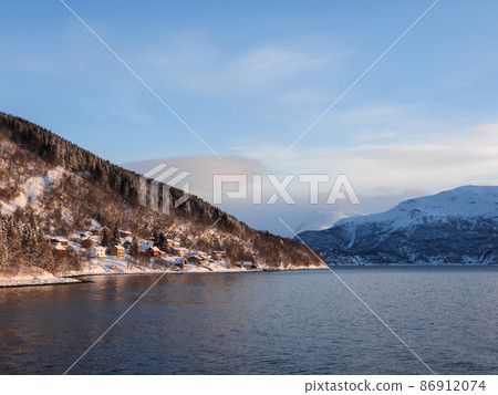 Lyngen-Alps, Troms og Finnmark, Norway Lyngen-Alps, Troms og Finnmark, Norway 86912074