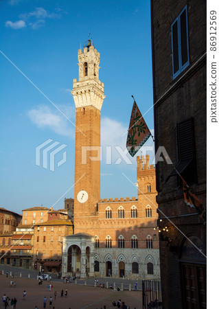 Palazzo Pubblico with Torre del Mangia, Siena, Tuscany, Italy Palazzo Pubblico with Torre del Mangia, Siena, Tuscany, Italy 86912569
