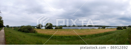 Lake Gartow, Lower Saxony, Germany Lake Gartow, Lower Saxony, Germany 86912892
