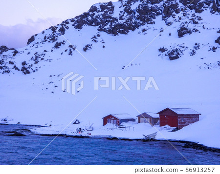 Coast on Mageroya, Troms og Finnmark, Norway Coast on Mageroya, Troms og Finnmark, Norway 86913257