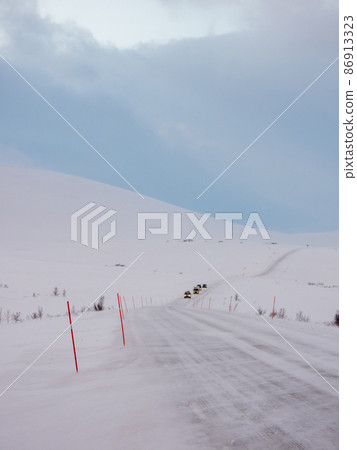 Road E6 between Alta and Skaidi, Norway 86913323