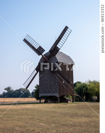 Windmill, Wilhelmsaue, Brandenburg, Germany Windmill, Wilhelmsaue, Brandenburg, Germany 86913352