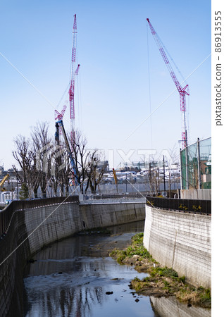大型公寓建築工地 大型公寓建築工地 86913555