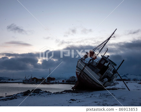 Fishing Boat in Sommaroy, Troms og Finnmark, Norway Fishing Boat in Sommaroy, Troms og Finnmark, Norway 86913853