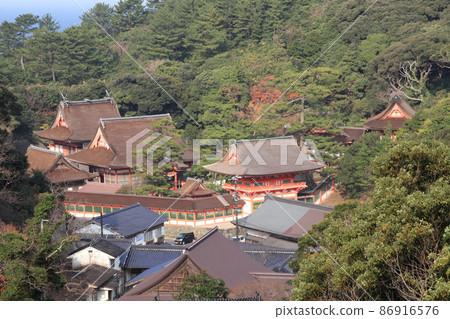 Hinomisaki Shrine seen from Misaki Umineko Kaido Hinomisaki Shrine seen from Misaki Umineko Kaido 86916576